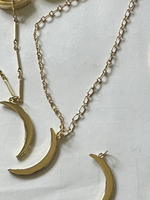 Load image into Gallery viewer, Luna Crescent (Crescent Moon Necklace)
