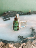 Load image into Gallery viewer, Green Woodan Mountain Turquoise
